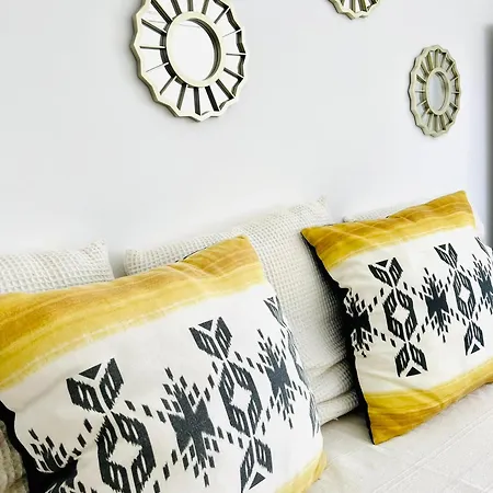 Cosy Modern House - Center - Old Town البوفيرا