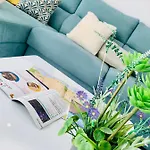 Cosy Modern House - Center - Old Town וילה