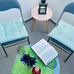 וילה Cosy Modern House - Center - Old Town *